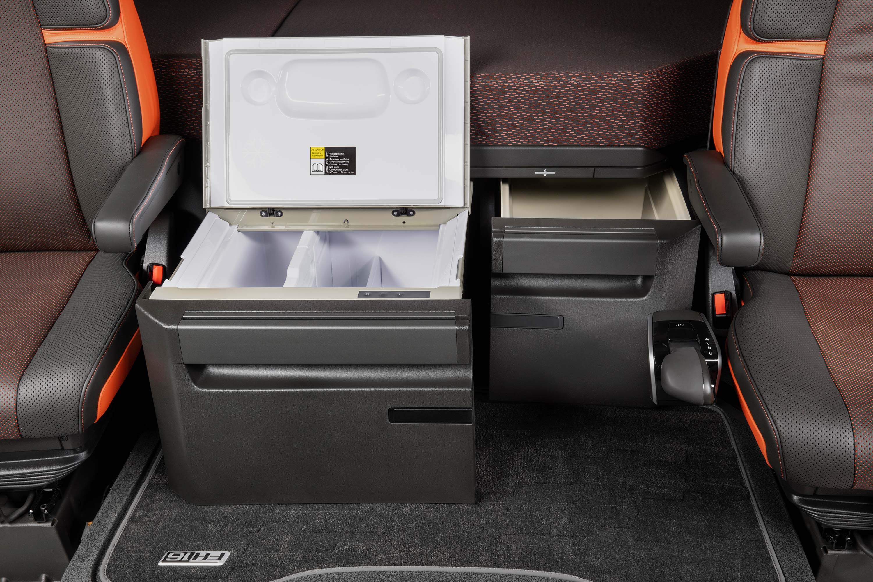 Bei Bedarf ist der Volvo FH16 mit zwei Kühlschränken erhältlich.
